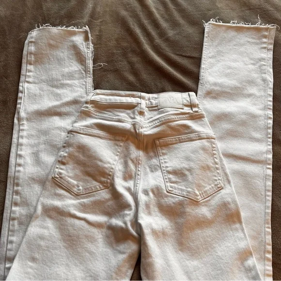 ZARA NWOT White High Rise Flare Jeans with Distressed Split Hem - Size 0 - Picture 4 of 14